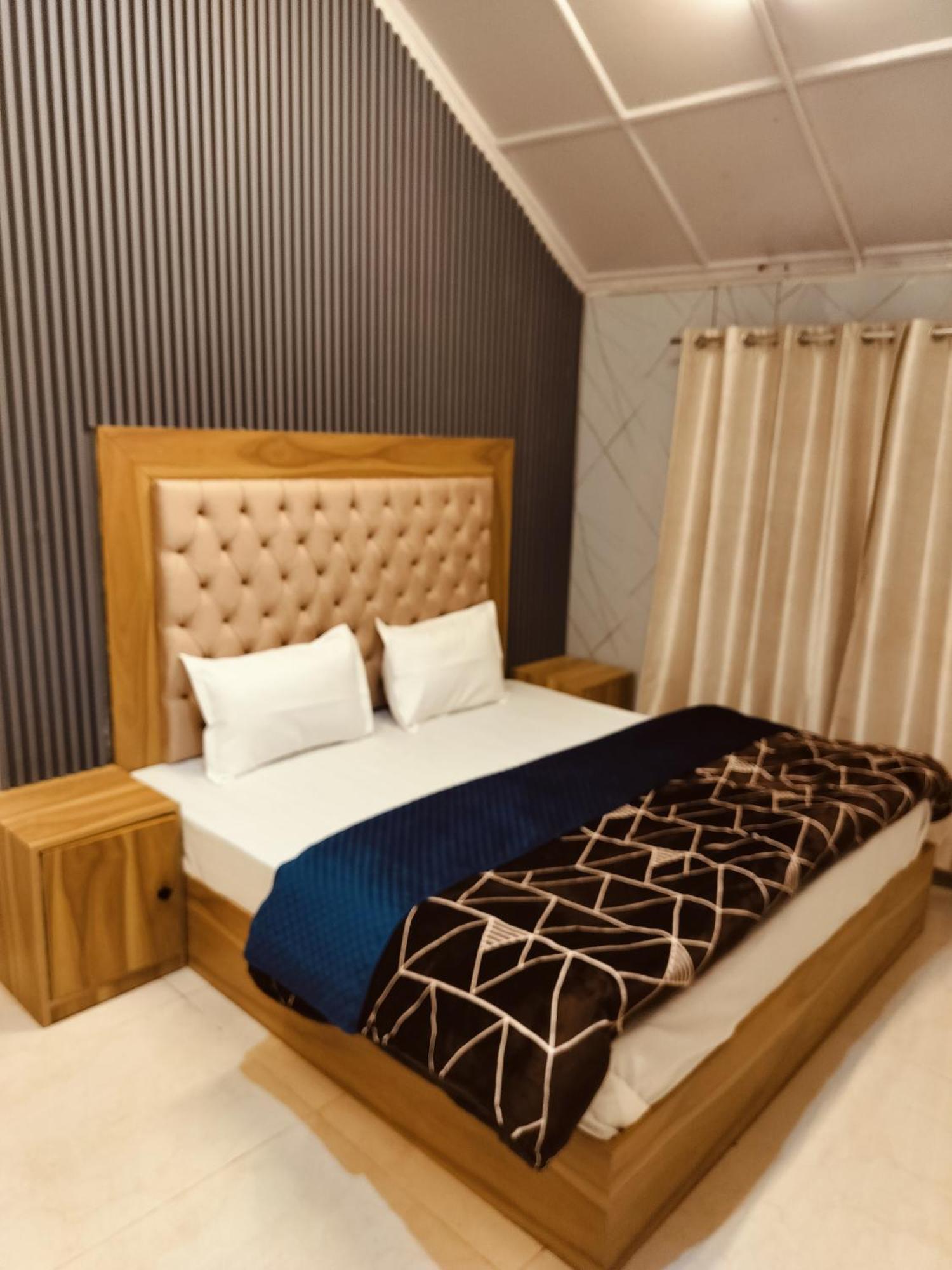 Madan Kunj B & B Mall Road Shimla Exterior photo